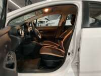 Nissan Versa 2022 4p Exclusive L4/1.6 CVT  2022 Nissan Versa Venta Interiores 16