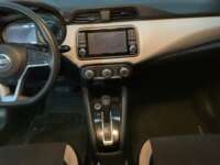 Nissan Versa 2022 4p Exclusive L4/1.6 CVT  2022 Nissan Versa Venta Interiores 4