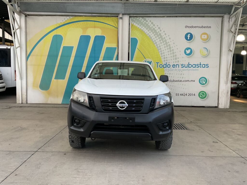 Nissan NP300 Doble Cabina 2020 4p S L4/2.5 Man A/A Paq. Seg. 2020 Nissan NP300 Doble Cabina Venta Exteriores 2