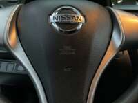 Nissan NP300 Doble Cabina 2020 4p S L4/2.5 Man A/A Paq. Seg. 2020 Nissan NP300 Doble Cabina Venta Interiores 11