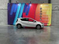 Toyota Prius 2021 5p Base Hibrido L4/1.8 Aut 2021 Toyota Prius Venta Exteriores 4