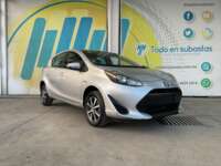 Toyota Prius 2019 5p C Hibrido L4/1.5/Aut 2019 Toyota Prius Venta Exteriores 3