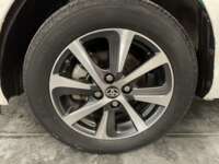 Toyota Prius 2021 5p Base Hibrido L4/1.8 Aut 2021 Toyota Prius Venta Llantas 1