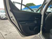 Toyota Prius 2019 5p C Hibrido L4/1.5/Aut 2019 Toyota Prius Venta Interiores 22