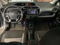 Toyota Prius 2019 5p C Hibrido L4/1.5/Aut 2019 Toyota Prius Venta Interiores 4