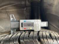 Toyota Prius 2020 5p C Híbrido L4/1.5 Aut  2020 Toyota Prius Venta Llantas 6