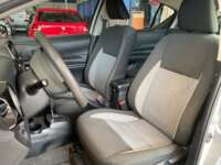 Toyota Prius 2019 5p C Hibrido L4/1.5/Aut 2019 Toyota Prius Venta Interiores 18