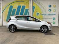 Toyota Prius 2019 5p C Hibrido L4/1.5/Aut 2019 Toyota Prius Venta Exteriores 4