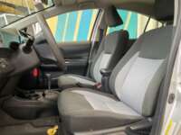 Toyota Prius 2019 5p C Hibrido L4/1.5/Aut 2019 Toyota Prius Venta Interiores 18