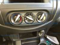 Nissan NP300 Doble Cabina 2020 4p S L4/2.5 Man A/A 2020 Nissan NP300 Doble Cabina Ingreso Interiores 5