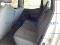 Nissan NP300 Doble Cabina 2020 4p S L4/2.5 Man A/C 2020 Nissan NP300 Doble Cabina Ingreso Interiores 17