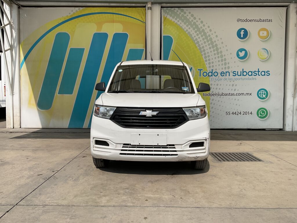 Chevrolet Tornado 2023 5p Van LS L4/1.5 Man 2023 Chevrolet Tornado Venta Exteriores 2