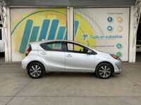Toyota Prius 2019 5p C Hibrido L4/1.5/Aut 2019 Toyota Prius Venta Exteriores 4