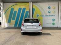 Toyota Prius 2019 5p C Hibrido L4/1.5/Aut 2019 Toyota Prius Venta Exteriores 6