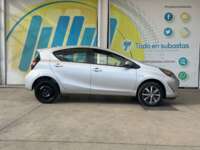 Toyota Prius 2019 5p C Hibrido L4/1.5/Aut 2019 Toyota Prius Venta Exteriores 4