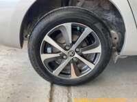 Toyota Prius 2019  2019 Toyota Prius Venta Llantas 7