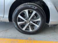 Toyota Prius 2019  2019 Toyota Prius Venta Llantas 10