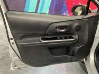 Toyota Prius 2021 5p Base Hibrido L4/1.8 Aut 2021 Toyota Prius Venta Interiores 8