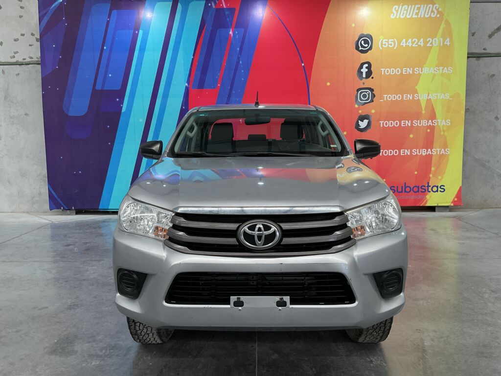 Toyota Hilux 2019 4p Doble Cabina Base L4/2.7 Man  2019 Toyota Hilux Venta Exteriores 2