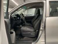 Toyota Hilux 2019 4p Doble Cabina Base L4/2.7 Man  2019 Toyota Hilux Venta Interiores 13