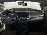 Mitsubishi L200 2019 4p Doble Cabina L4/2.4 Man 2WD 2019 Mitsubishi L200 Venta Interiores 4