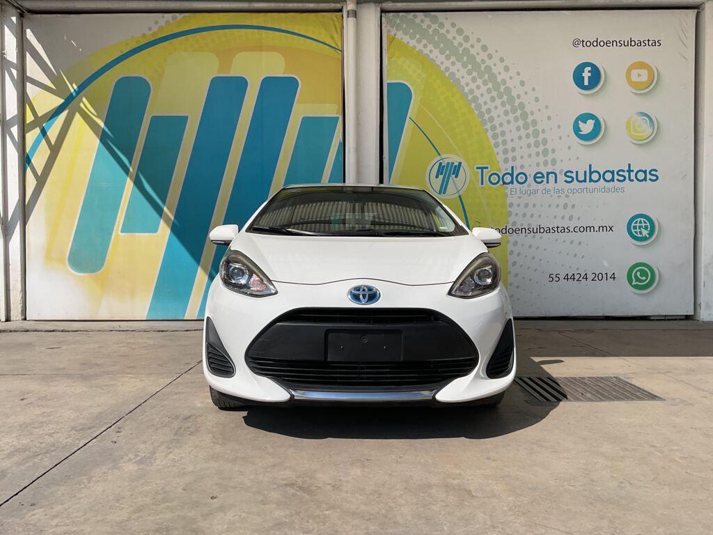 Toyota Prius 2021 5p C Híbrido L4/1.5 Aut 2021 Toyota Prius Venta Exteriores 2
