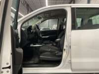 Nissan NP300 Frontier 2021 4p DC Diesel L4/2.5/T 4x4 Man 2021 Nissan NP300 Frontier Venta Interiores 14
