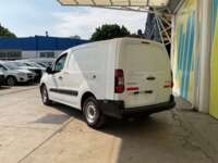 Peugeot Partner 2019 5p L4/1.6/T Diesel Man       2019 Peugeot Partner Venta Exteriores 6