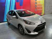 Toyota Prius 2019 5p Base CVT 2019 Toyota Prius Venta Exteriores 3