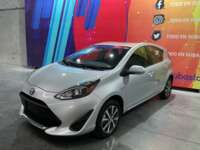 Toyota Prius 2020 5p C Híbrido L4/1.5 Aut  2020 Toyota Prius Venta Exteriores 1