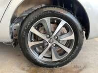 Toyota Prius 2018  2018 Toyota Prius Venta Llantas 4