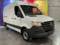 Mercedes-Benz Sprinter 2022 4p 315 Mediana L4/2.14/TDI Man A/A 2022 Mercedes-Benz Sprinter Venta Exteriores 3