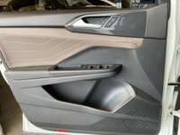 Volkswagen Taos 2024 5p Highline L4/1.4/T Tiptronic 2024 Volkswagen Taos Venta Interiores 18