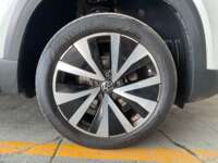 Volkswagen Taos 2024 5p Highline L4/1.4/T Tiptronic 2024 Volkswagen Taos Venta Llantas 10