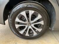 Toyota Prius 2022 5p Premium SE HEV L4/1.8 Aut 2022 Toyota Prius Venta Llantas 7