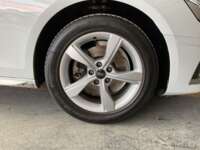 Audi A4 2022 4p Sedán 40 Select Mild Hybrid L4/2.0/T S-Tronic 2022 Audi A4 Venta Llantas 10