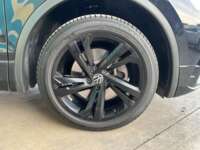 Volkswagen Tiguan 2024 5p R-Line L4/2.0/T DSG 4 Motion 2024 Volkswagen Tiguan Venta Llantas 10