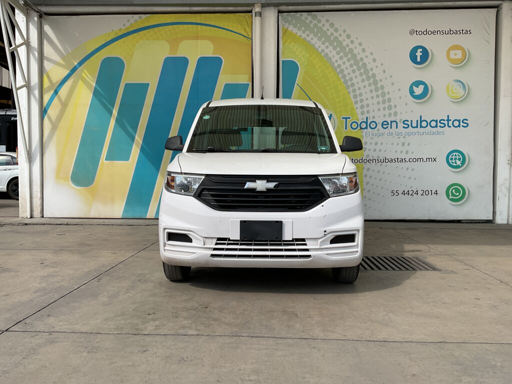 Chevrolet Tornado 2023 5p Van LS L4/1.5 Man 2023 Chevrolet Tornado Venta Exteriores 2