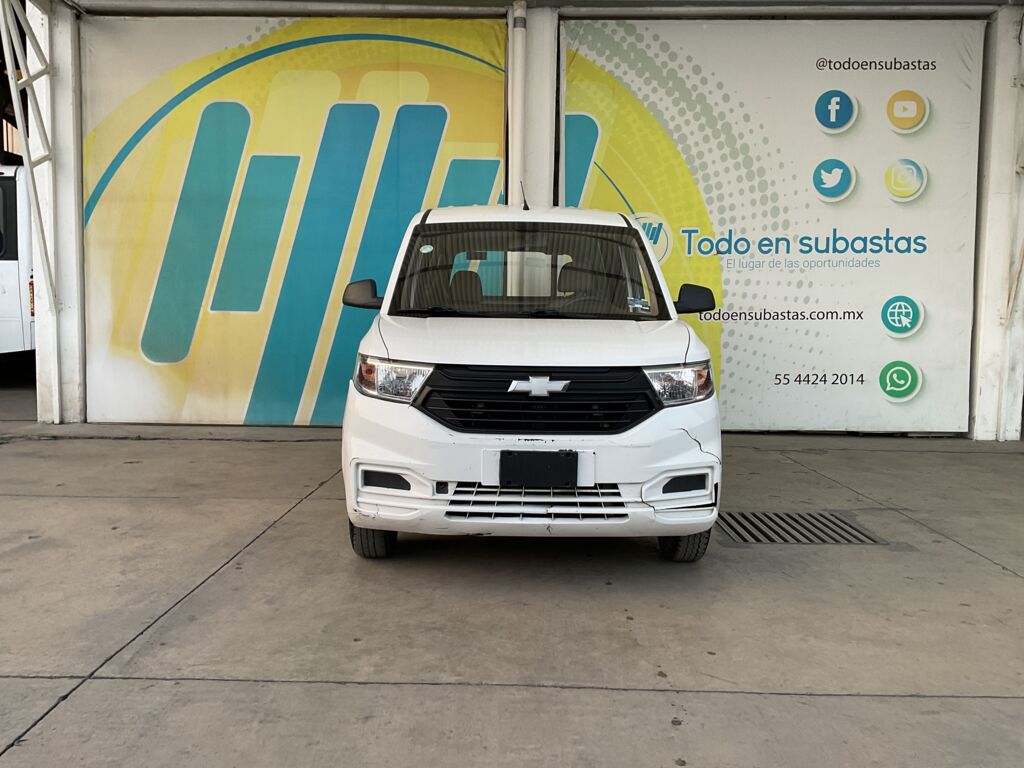 Chevrolet Tornado 2023 5p Van LS L4/1.5 Man 2023 Chevrolet Tornado Venta Exteriores 2