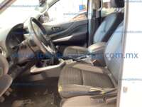 Nissan NP300 Frontier 2021 4p DC Diesel L4/2.5/T 4x4 Man 2021 Nissan NP300 Frontier Ingreso Interiores 1