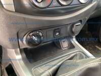 Nissan NP300 Frontier 2021 4p DC Diesel L4/2.5/T 4x4 Man 2021 Nissan NP300 Frontier Ingreso Interiores 10