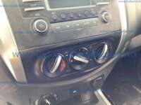 Nissan NP300 Frontier 2021 4p DC Diesel L4/2.5/T 4x4 Man 2021 Nissan NP300 Frontier Ingreso Interiores 9