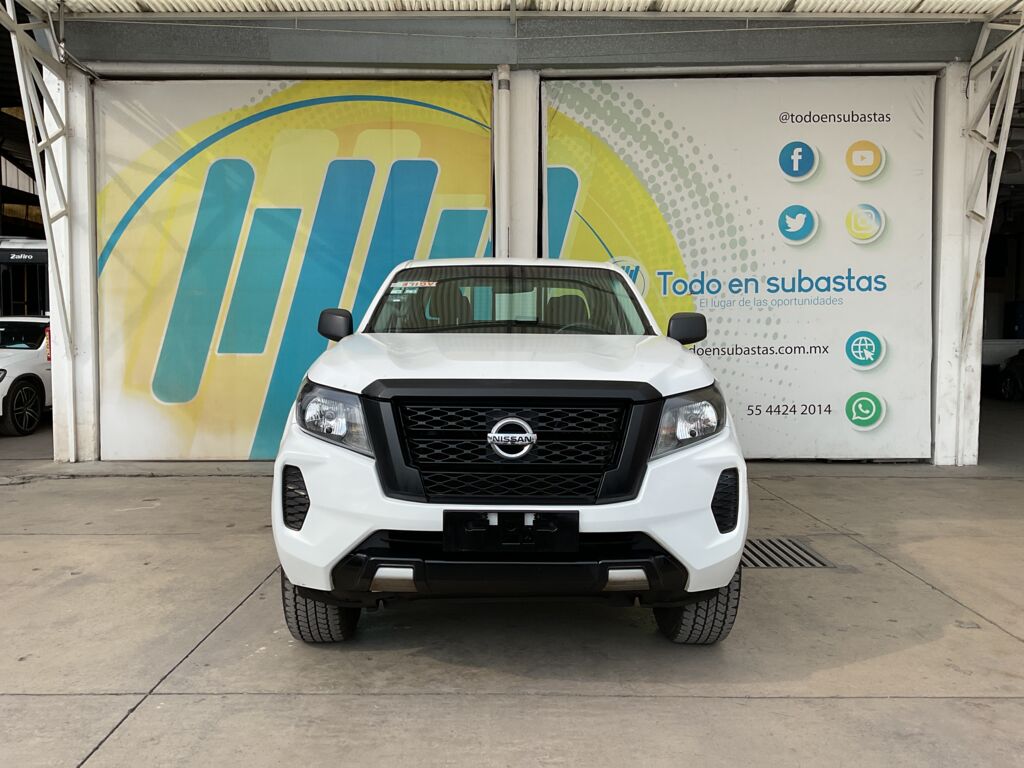 Nissan NP300 Frontier 2021 4p DC Diesel L4/2.5/T 4x4 Man 2021 Nissan NP300 Frontier Venta Exteriores 2