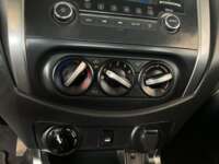 Nissan NP300 Frontier 2021 4p DC Diesel L4/2.5/T 4x4 Man 2021 Nissan NP300 Frontier Venta Interiores 10