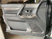 Mitsubishi Montero 2017 5p Limited V6/3.8 Aut 2017 Mitsubishi Montero Venta Interiores 19