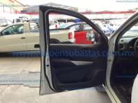 Nissan NP300 Doble Cabina 2020 4p SE L4/2.5 Man A/A Paq. Seg 2020 Nissan NP300 Doble Cabina Ingreso Interiores 0