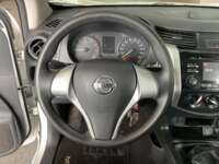 Nissan NP300 Doble Cabina 2020 4p SE L4/2.5 Man A/A Paq. Seg 2020 Nissan NP300 Doble Cabina Venta Interiores 1