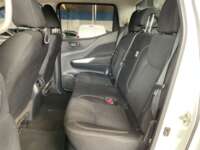 Nissan NP300 Doble Cabina 2020 4p SE L4/2.5 Man A/A Paq. Seg 2020 Nissan NP300 Doble Cabina Venta Interiores 16