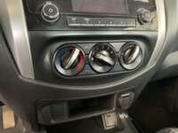 Nissan NP300 Doble Cabina 2020 4p SE L4/2.5 Man A/A Paq. Seg 2020 Nissan NP300 Doble Cabina Venta Interiores 7