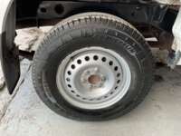 Nissan NP300 Doble Cabina 2020 4p SE L4/2.5 Man A/A Paq. Seg 2020 Nissan NP300 Doble Cabina Venta Llantas 7